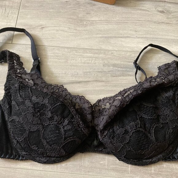 Black Victoria's Secret Lace Full Cup Bra - Picture 9 of 9